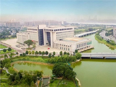 屋面保温样板工程：中南大学